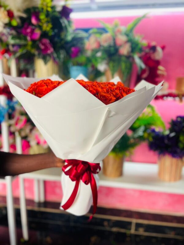 Sunset Flame Rose Bouquet – Luxury Flower Gift Kigali - Image 2
