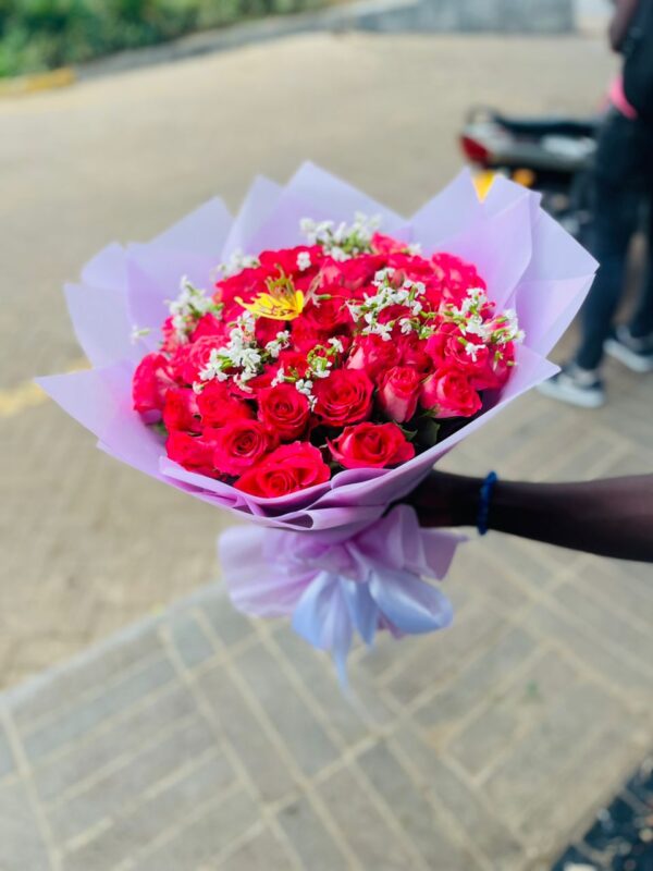 Royal Love Rose Bouquet – Kigali Fresh Flowers