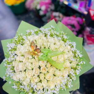 Ivory Bloom – Classic White Rose Bouquet Rwanda