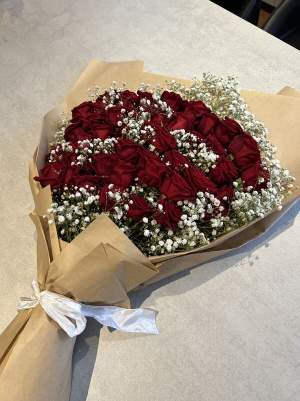Royal Love Premium Red Rose Bouquet – Kigali’s Top Choice for Elegant Flower Gifts