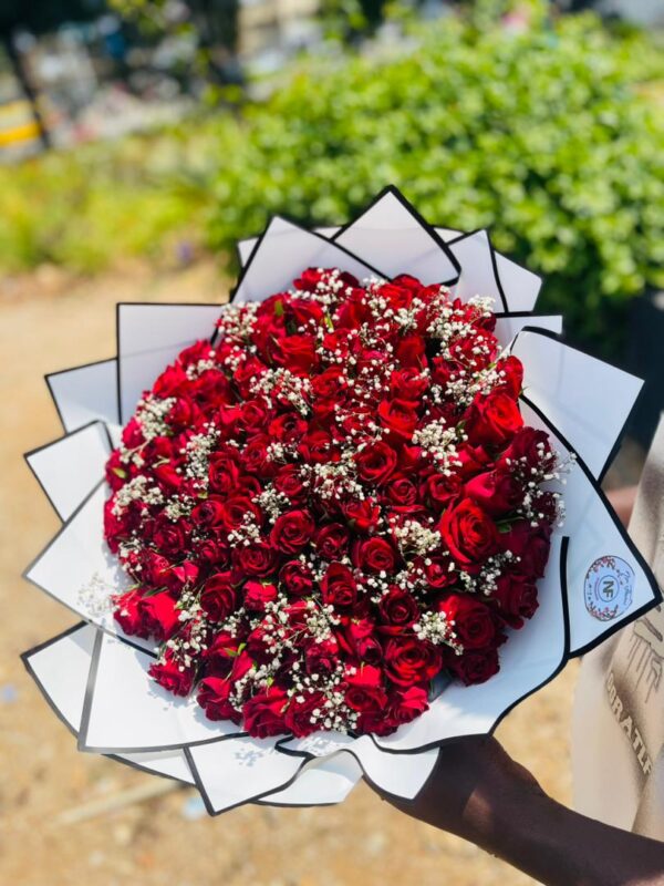 Grande Amour Red Roses - Image 2