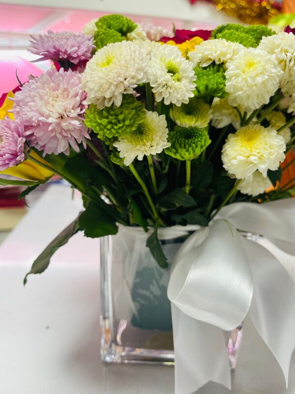 Elegant Mixed Bloom Vase – Kigali Flower Delivery in Stylish Glass - Image 3