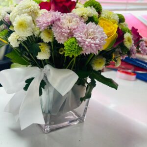 Elegant Mixed Bloom Vase – Kigali Flower Delivery in Stylish Glass