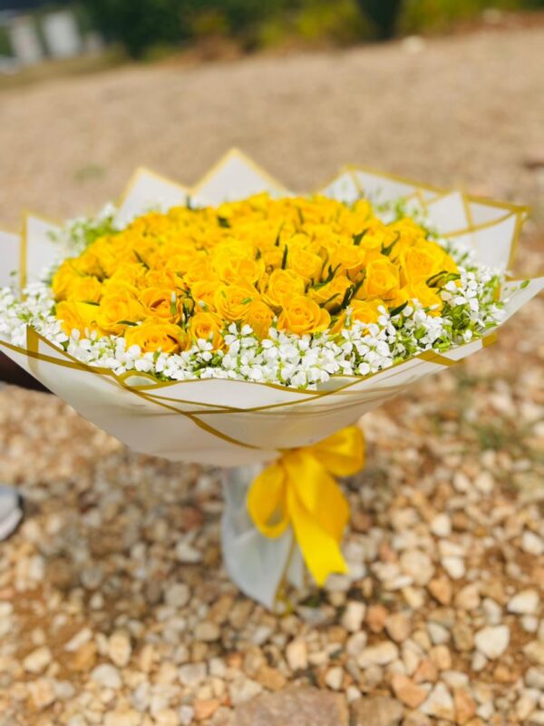 Golden Sunshine Rose Bouquet