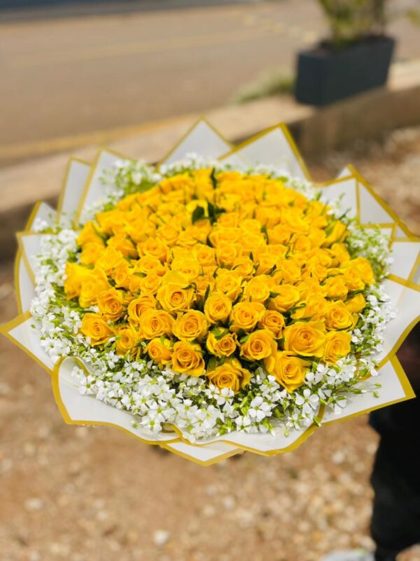 Golden Sunshine Rose Bouquet - Image 2